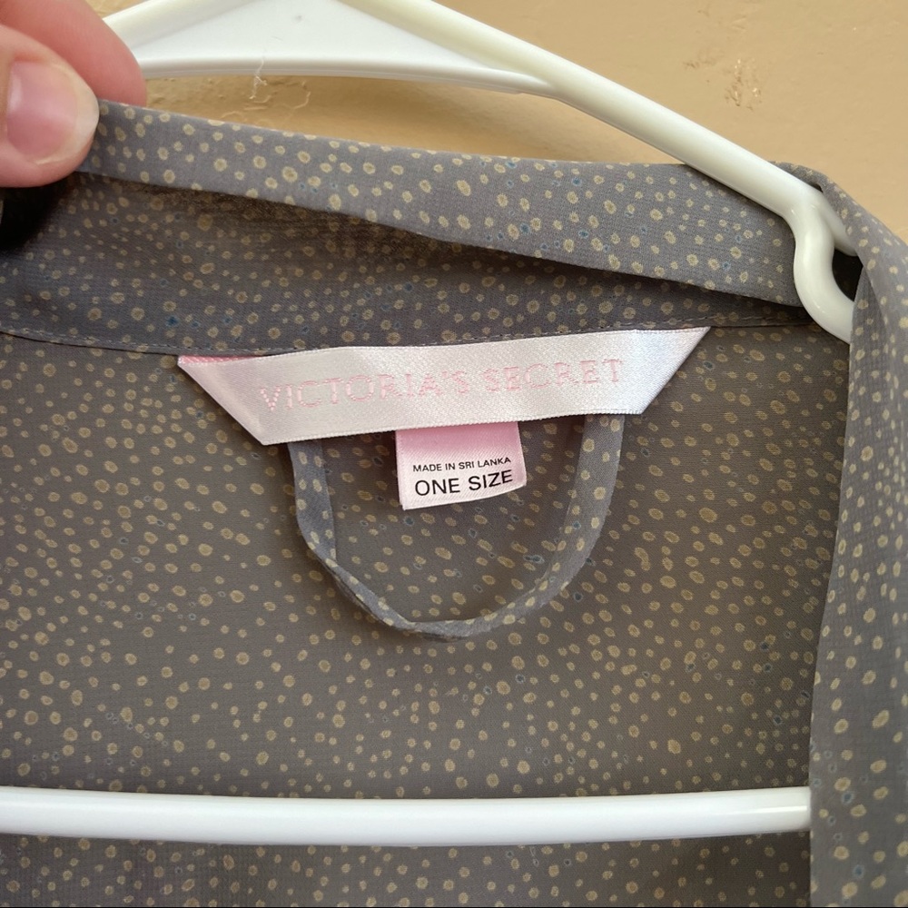 Victoria Secret Robe. - Picture 3 of 3